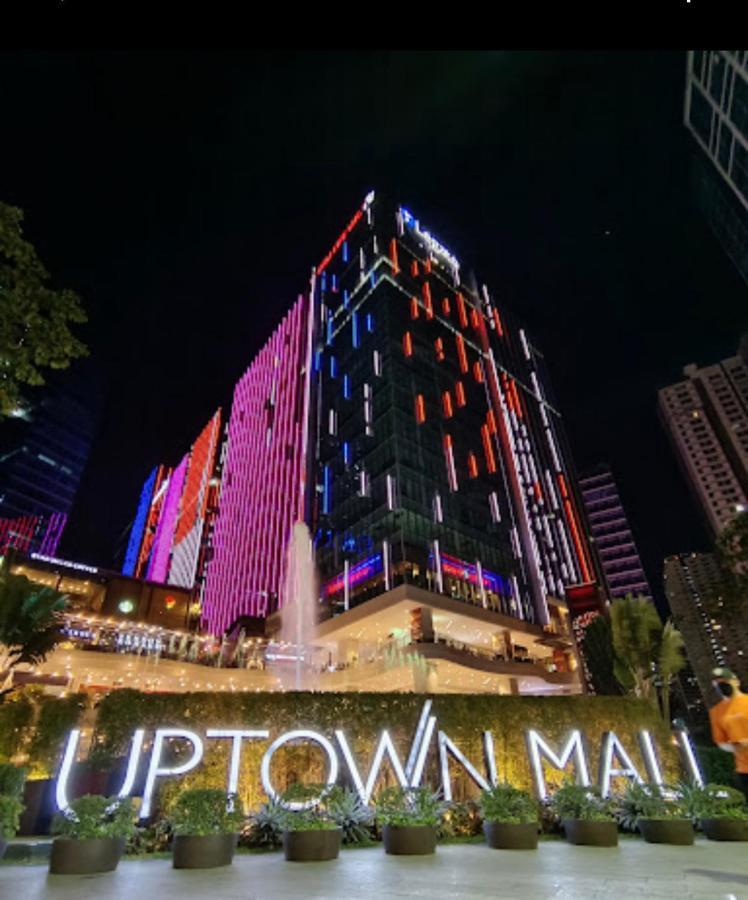 1 Bedroom Uptown Bgc Across Uptown Mall Манила Екстериор снимка
